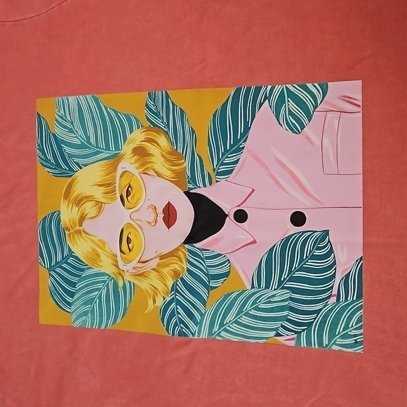 Bijou Karman Women's  Sunglasses Graphic T-Shirt - Size 2X Pre-owned - Picture 2 of 5